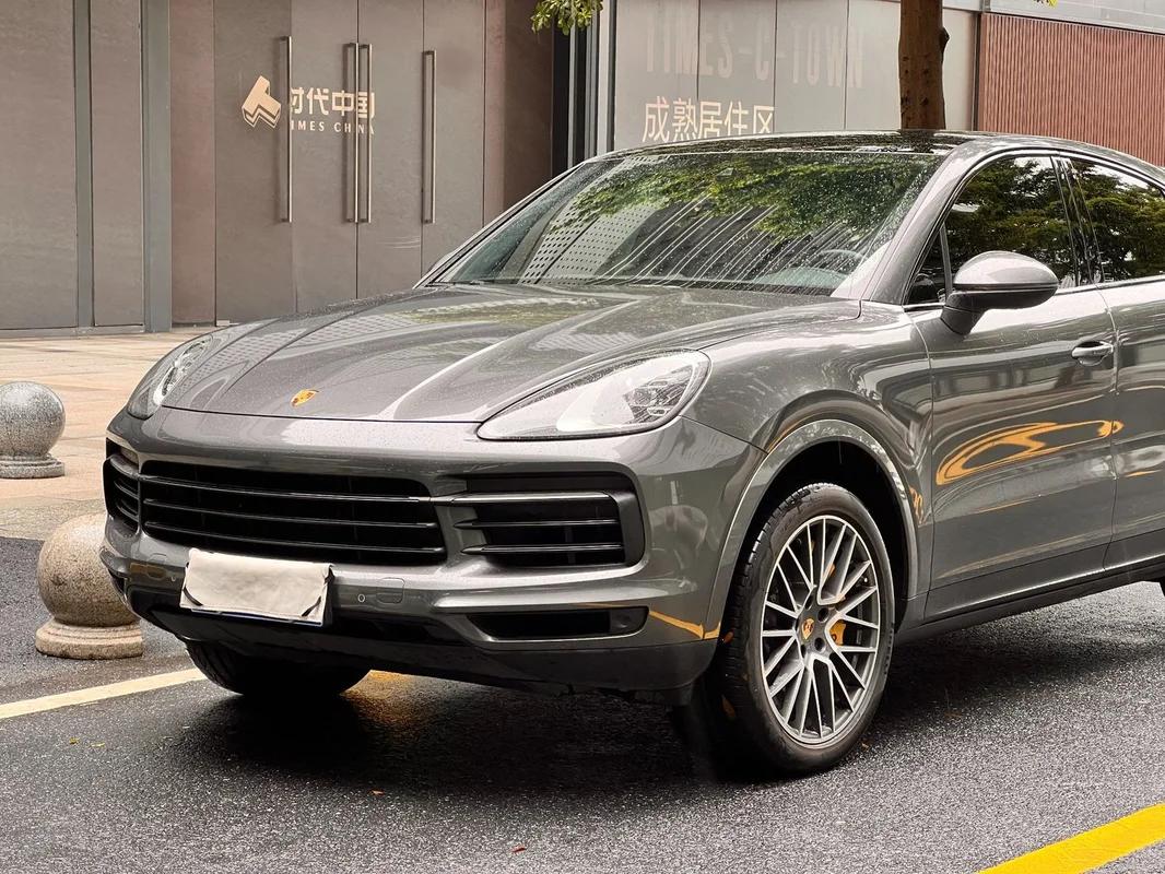 2022 Porsche Cayenne 2022 Coupé 3.0T Platinum Edition - Seek Motors
