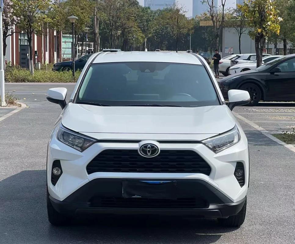 2021 تويوتا RAV4 نسخة 2021، 2.0 لتر، CVT، دفع أمامي عادي - Seek Motors