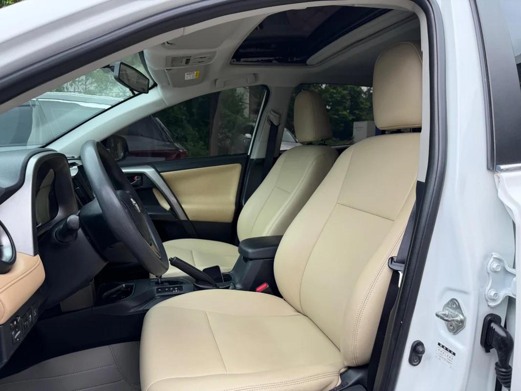 2016 Toyota RAV4 2016, 2.0L CVT, FWD, Style Version, Niveau V - Seek Motors